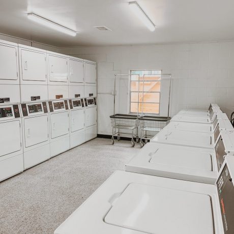 Laundry facilities at Great Escapes Austin Oaks
